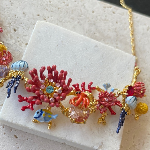 Les NEREIDES Colorful Coral Reef Necklace - Picture 6 of 10